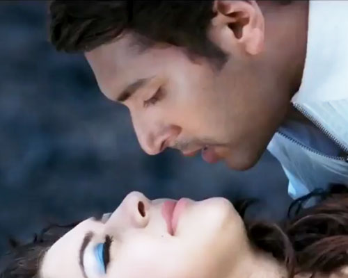 Jayam Ravi Romance Pictures